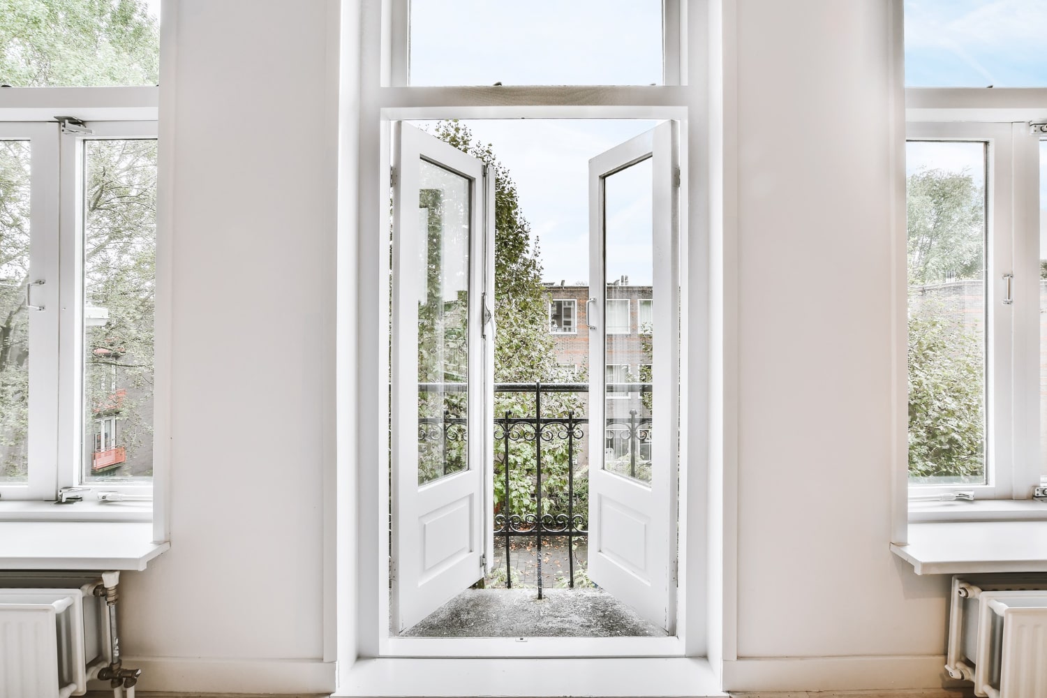 AE Menuiserie : Installation portes fenetres et portes d'intérieur